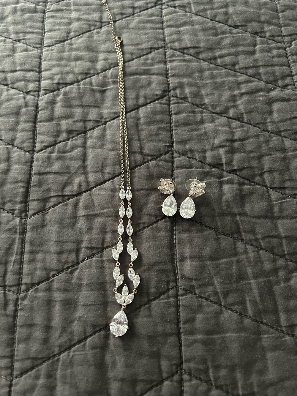 Fashion Jewelry Silver-Tone Clear Crystal Teardrop Necklace & Earrings Set